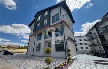İNCEK MAHALLESİ TURGUT ÖZAL BULVARI ÜZERİNDE 1+1 KİRALIK OFİS