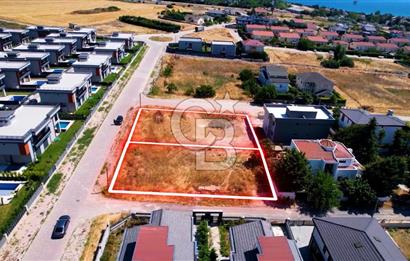 Silivri Mimarsinan Villalar Bölgesinde 694m2 İmarlı Arsa