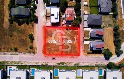 Silivri Mimarsinan Villalar Bölgesinde 694m2 İmarlı Arsa