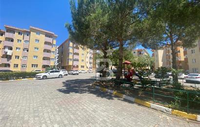 ÇEKMEKÖY GÜL-91 SİTESİNDE KISMİ EŞYALI 3+1 SATILIK DAİRE