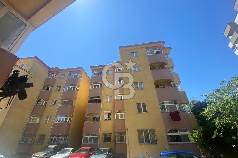 ÇEKMEKÖY GÜL-91 SİTESİNDE KISMİ EŞYALI 3+1 SATILIK DAİRE