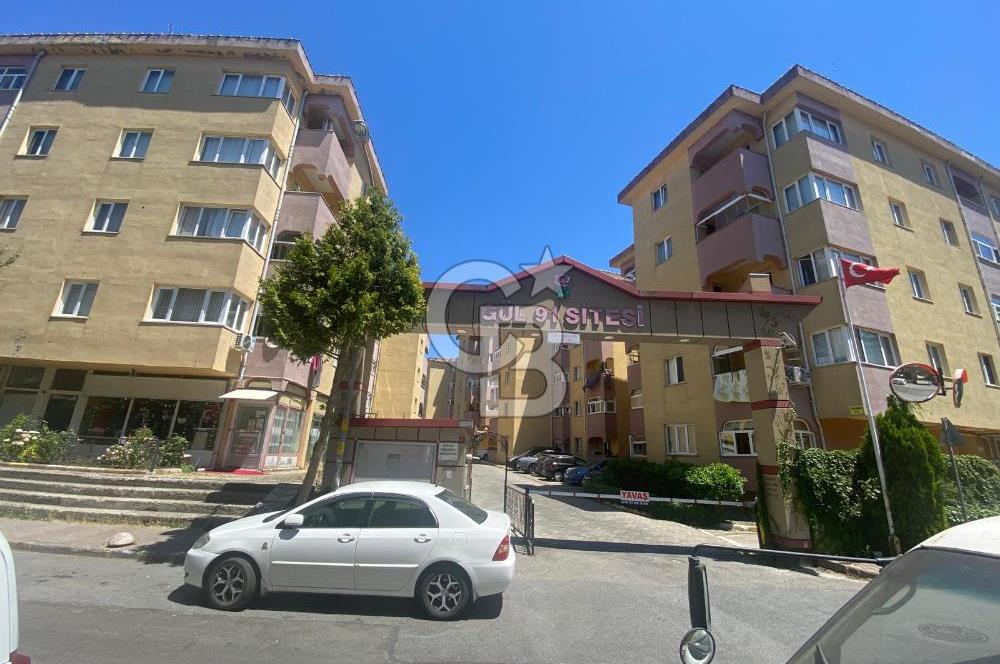 ÇEKMEKÖY GÜL-91 SİTESİNDE KISMİ EŞYALI 3+1 SATILIK DAİRE
