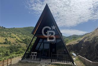 DOGA ILE IÇ iÇE 1800m' ARSA iÇiNDEKi HARiKA BiR BUNGALOV