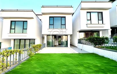 Karacabey Kurşunlu'da Deniz Manzaralı Müstakil Villa