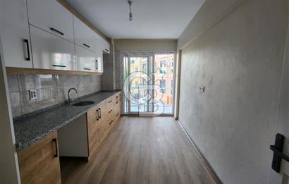 ÇİĞLİ YENİ MAHALLESİ ARA KAT EBEVEYN BANYOLU SATILIK 2+1 DAİRE
