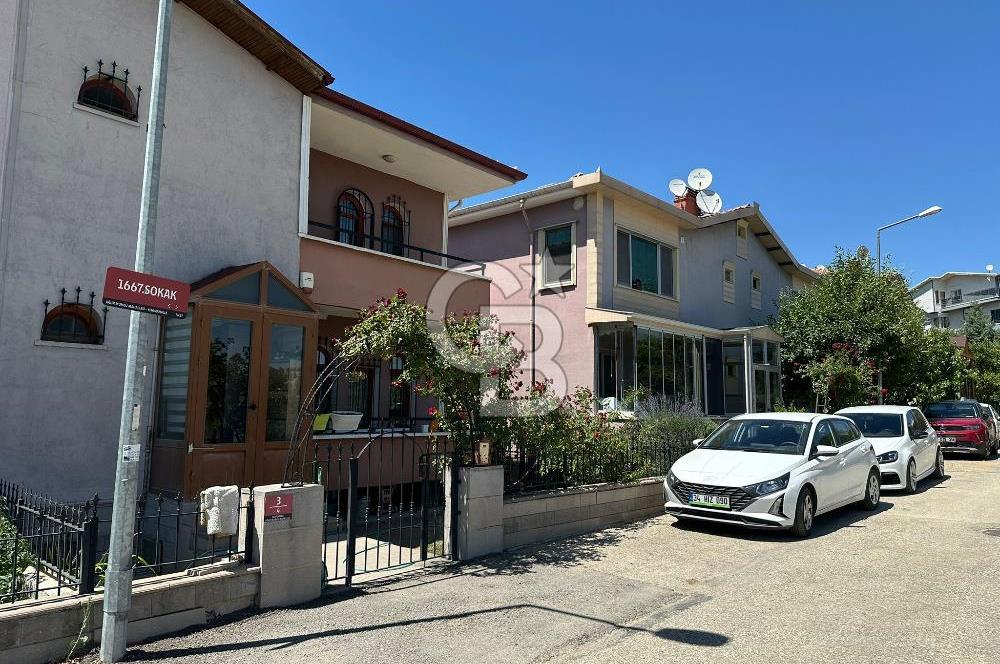 Batıkent Uğur Mumcu Mahallesi’nde Sitede 3 Katlı 4+1 Müstakil Ev – Masrafsız – Taşınmaya Hazır