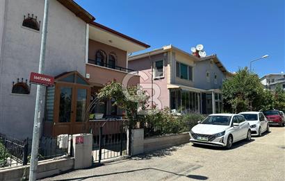 Batıkent Uğur Mumcu Mahallesi’nde Sitede 3 Katlı 4+1 Müstakil Ev – Masrafsız – Taşınmaya Hazır