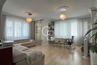 Mecidiyeköy Gülbahar Mah Kapalı Otoparklı Balkonlu Köşe 2+1 Kiralık Daire