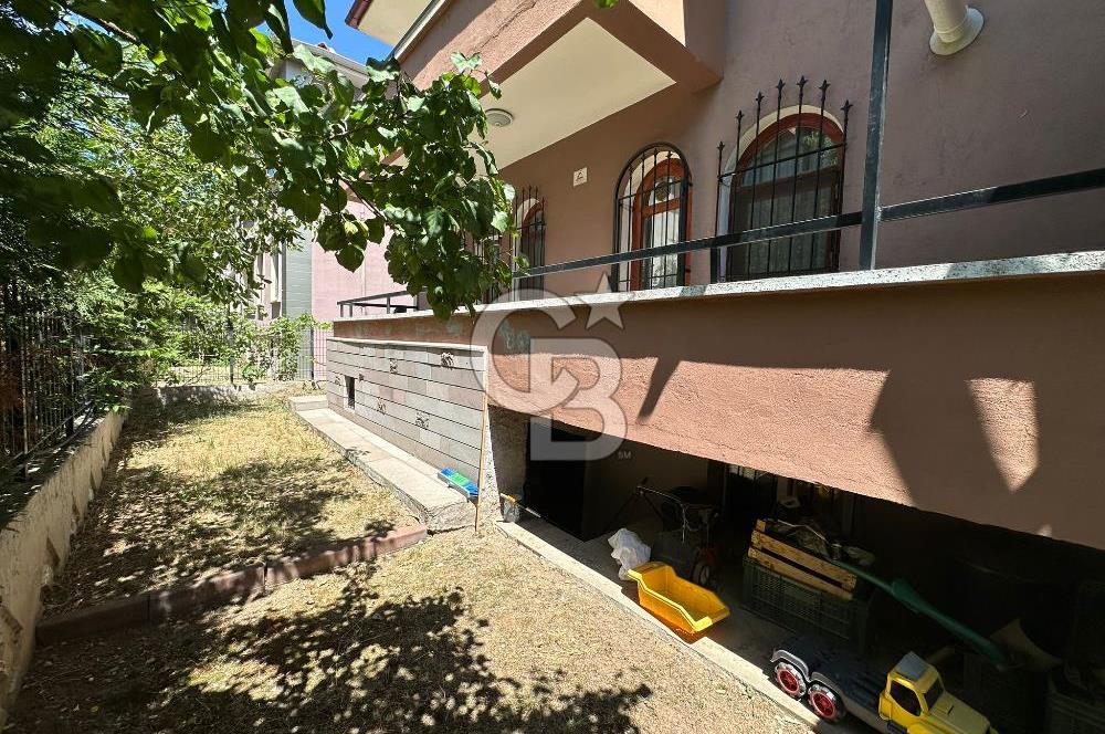 Batıkent Uğur Mumcu Mahallesi’nde Sitede 3 Katlı 4+1 Müstakil Ev – Masrafsız – Taşınmaya Hazır