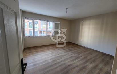 ÇİĞLİ YENİ MAHALLESİ ARA KAT EBEVEYN BANYOLU SATILIK 2+1 DAİRE