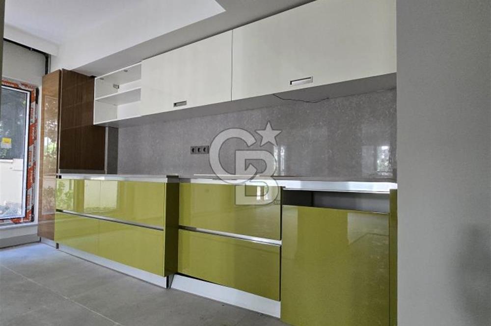 KAPTANPAŞA SOKAK'TA SIFIR YAPILI 170 M2 3+1 SATILIK BAHÇE KATI
