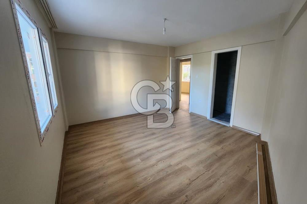 ÇİĞLİ YENİ MAHALLESİ ARA KAT EBEVEYN BANYOLU SATILIK 2+1 DAİRE