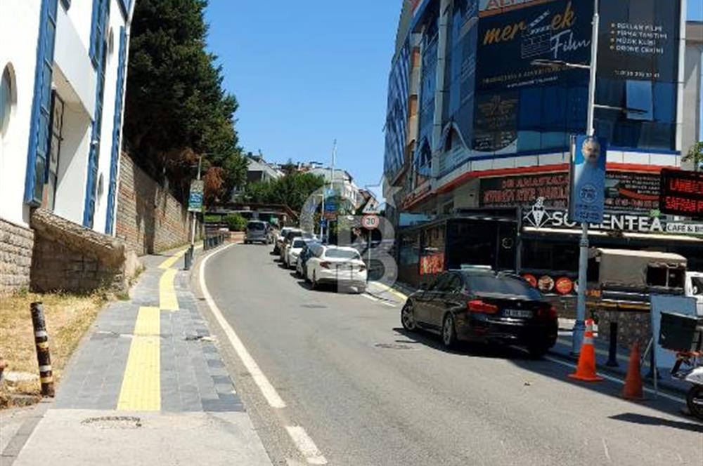 ÇAYIROVA BELEDİYESİNİN TAM KARŞISI 220 M² SATILIK İŞ YERİ 