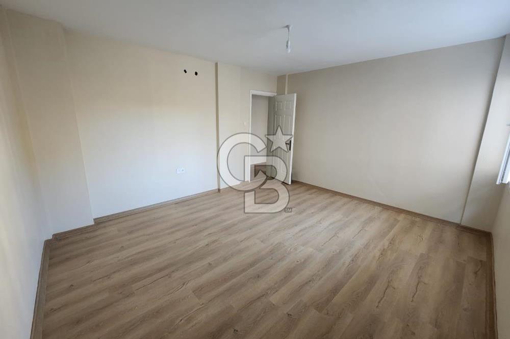 ÇİĞLİ YENİ MAHALLESİ ARA KAT EBEVEYN BANYOLU SATILIK 2+1 DAİRE