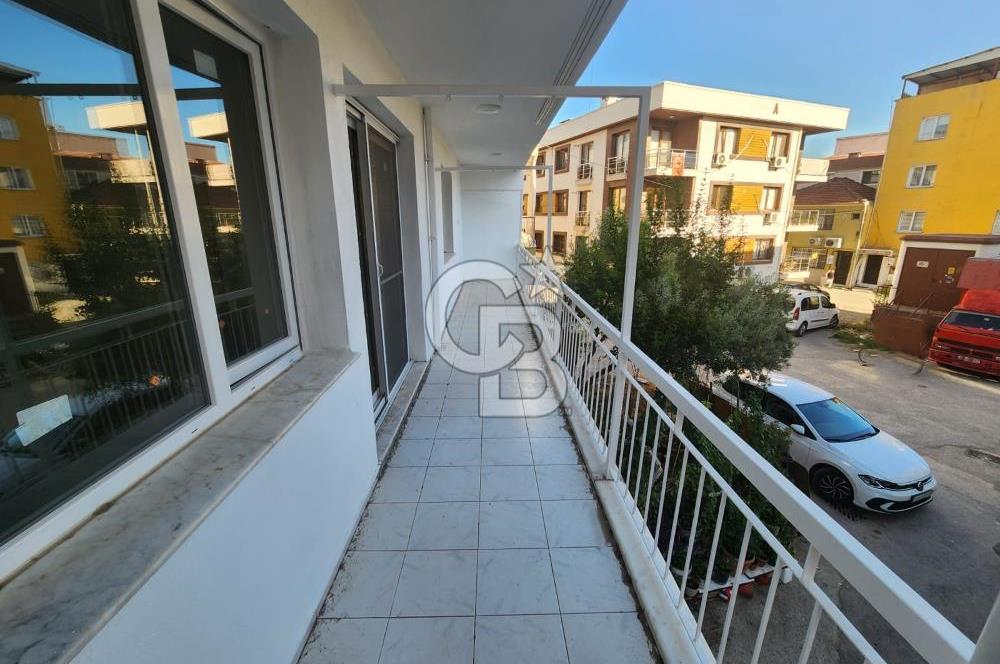 ÇİĞLİ YENİ MAHALLESİ ARA KAT EBEVEYN BANYOLU SATILIK 2+1 DAİRE
