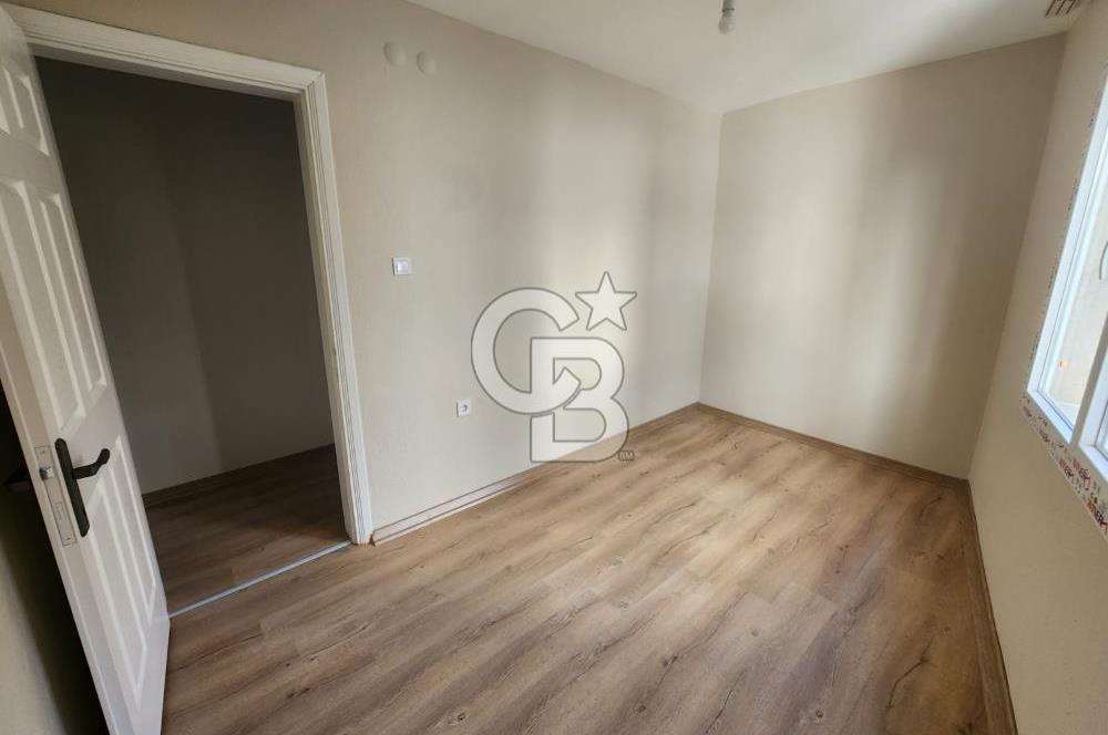 ÇİĞLİ YENİ MAHALLESİ ARA KAT EBEVEYN BANYOLU SATILIK 2+1 DAİRE