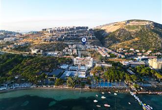 Kuşadası Merkezde Deniz Manzaralı Akılı  Ev Sistemli 4+1 Lüks Villa