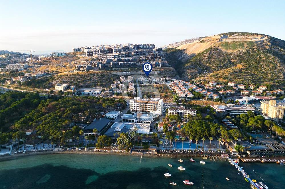 Kuşadası Merkezde Deniz Manzaralı Akılı  Ev Sistemli 4+1 Lüks Villa