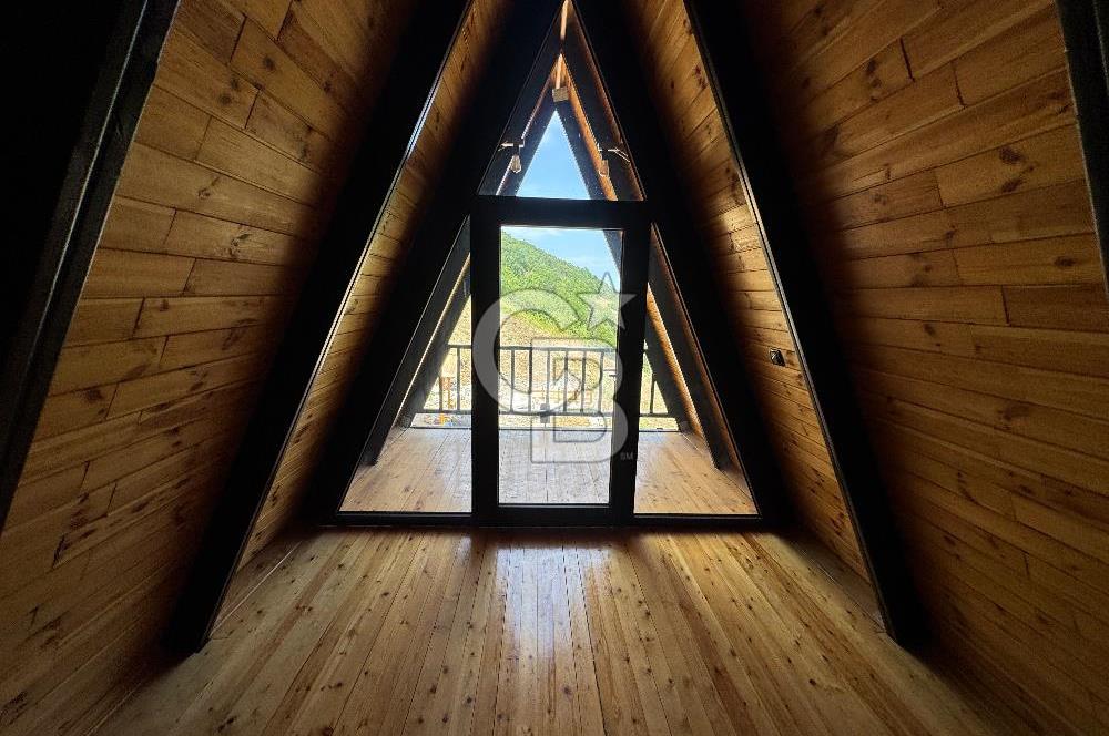 DOGA ILE IÇ iÇE 1800m' ARSA iÇiNDEKi HARiKA BiR BUNGALOV