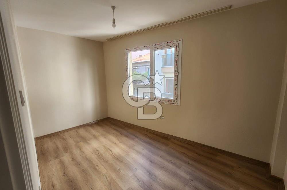 ÇİĞLİ YENİ MAHALLESİ ARA KAT EBEVEYN BANYOLU SATILIK 2+1 DAİRE