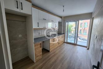 ÇİĞLİ YENİ MAHALLESİ ARA KAT EBEVEYN BANYOLU SATILIK 2+1 DAİRE