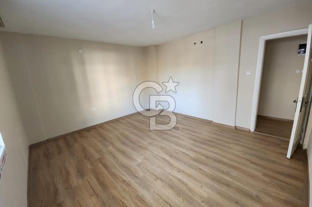 ÇİĞLİ YENİ MAHALLESİ ARA KAT EBEVEYN BANYOLU SATILIK 2+1 DAİRE