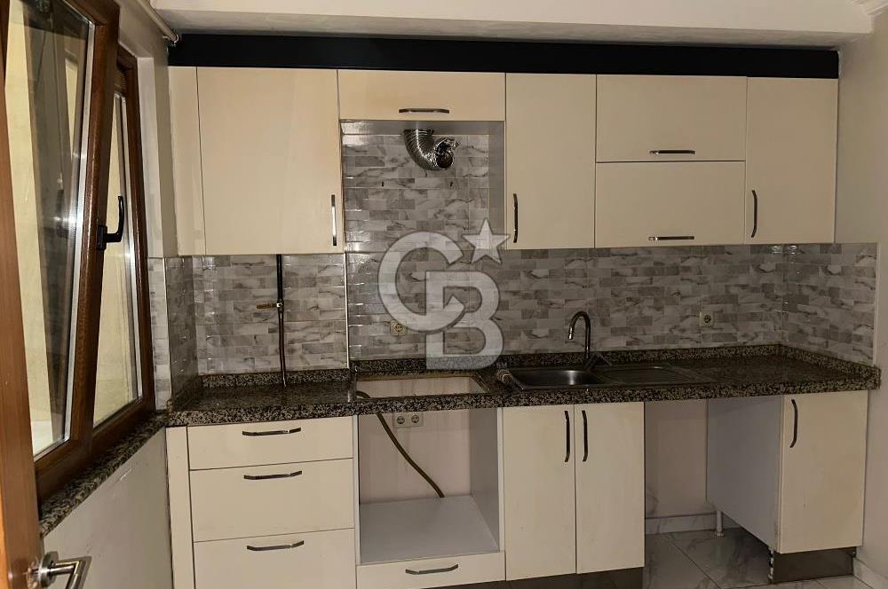 Cumhuriyet Caddesi'nde Yeşilliğe Bakan 3+1 