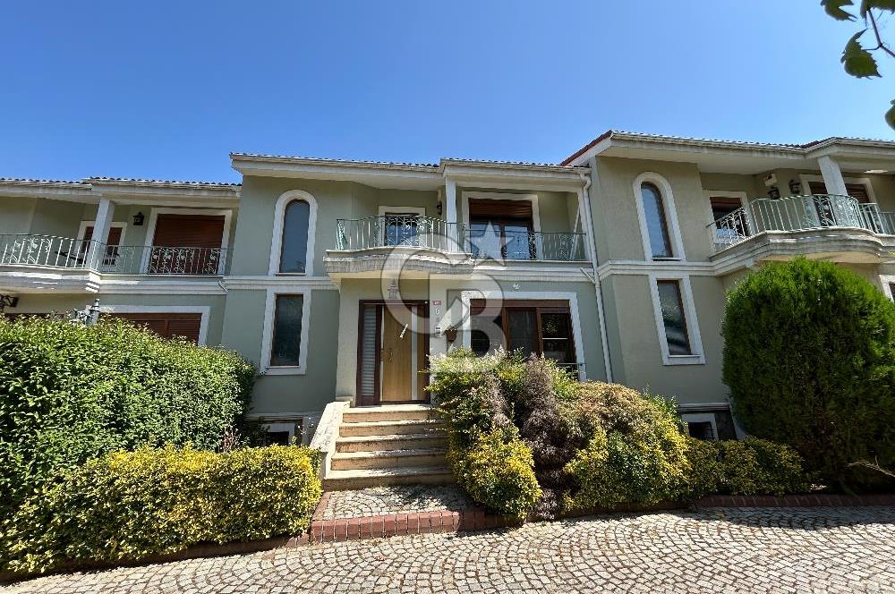 Bahçeşehir Banu Evlerinde Satılık 4,5+2 İnci Tipi Villa