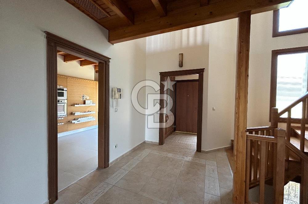 Bahçeşehir Banu Evlerinde Satılık 4,5+2 İnci Tipi Villa