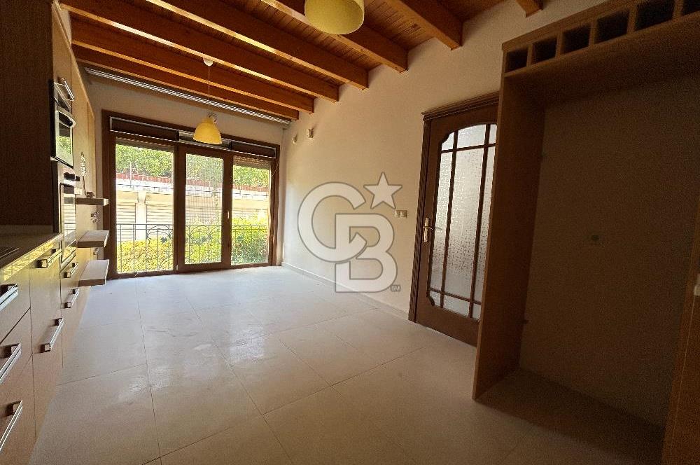 Bahçeşehir Banu Evlerinde Satılık 4,5+2 İnci Tipi Villa