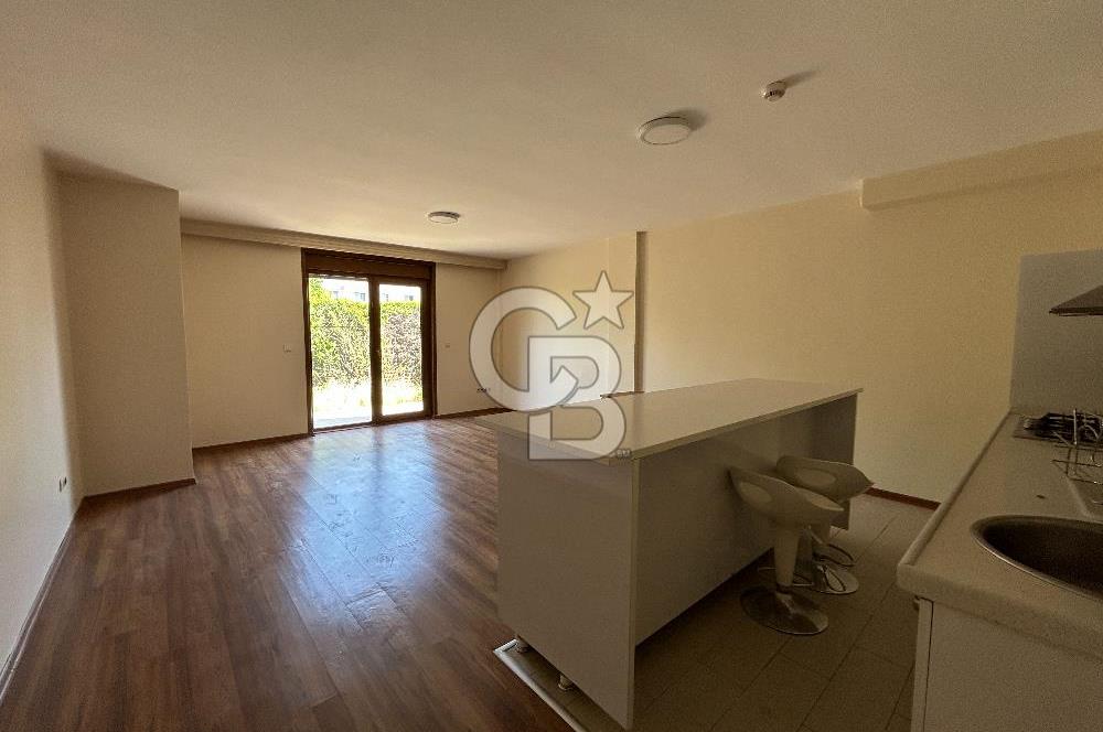 Bahçeşehir Banu Evlerinde Satılık 4,5+2 İnci Tipi Villa