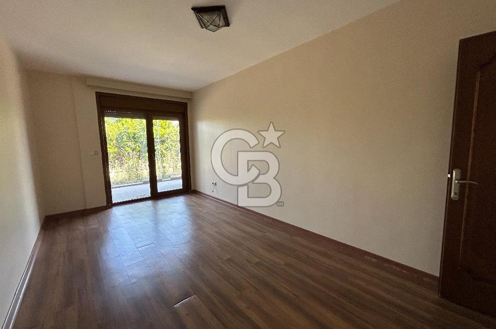 Bahçeşehir Banu Evlerinde Satılık 4,5+2 İnci Tipi Villa