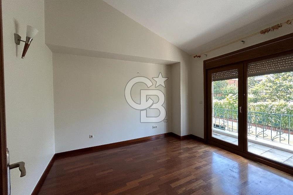 Bahçeşehir Banu Evlerinde Satılık 4,5+2 İnci Tipi Villa