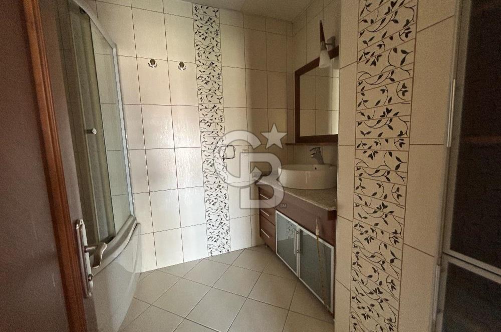 Bahçeşehir Banu Evlerinde Satılık 4,5+2 İnci Tipi Villa