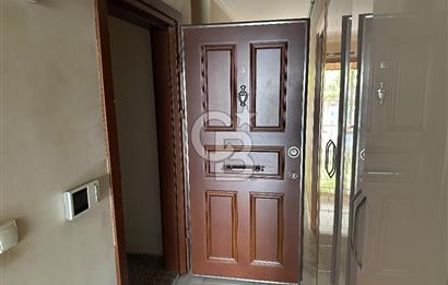 Cumhuriyet Caddesi'nde Yeşilliğe Bakan 3+1 