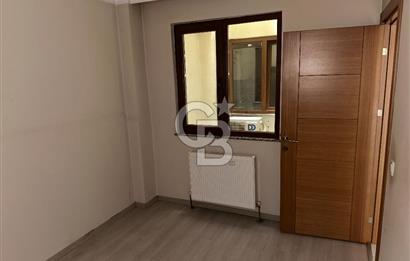 Cumhuriyet Caddesi'nde Yeşilliğe Bakan 3+1 