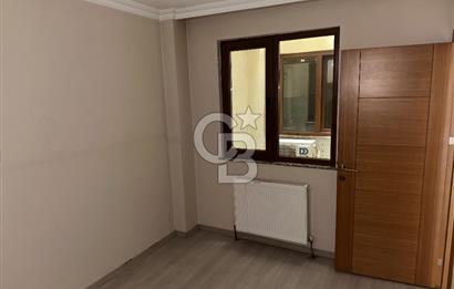 Cumhuriyet Caddesi'nde Yeşilliğe Bakan 3+1 