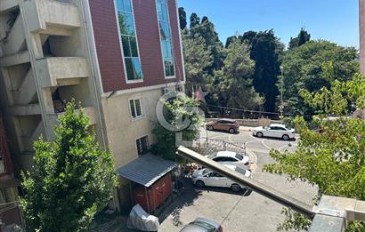 Cumhuriyet Caddesi'nde Yeşilliğe Bakan 3+1 