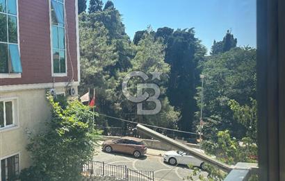 Cumhuriyet Caddesi'nde Yeşilliğe Bakan 3+1 