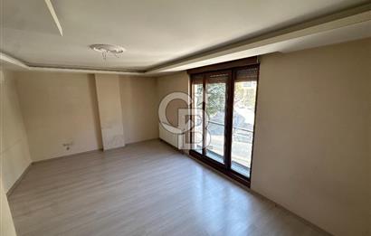 Cumhuriyet Caddesi'nde Yeşilliğe Bakan 3+1 