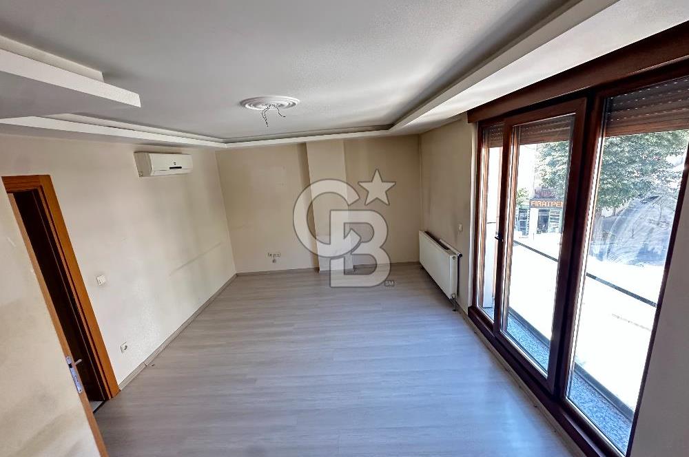 Cumhuriyet Caddesi'nde Yeşilliğe Bakan 3+1 