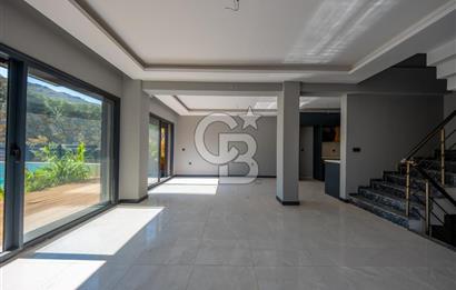 GÜZELBAHÇE YELKİ'DE SATILIK VİLLA