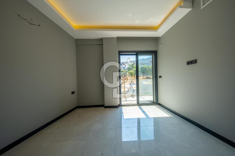 GÜZELBAHÇE YELKİ'DE SATILIK VİLLA