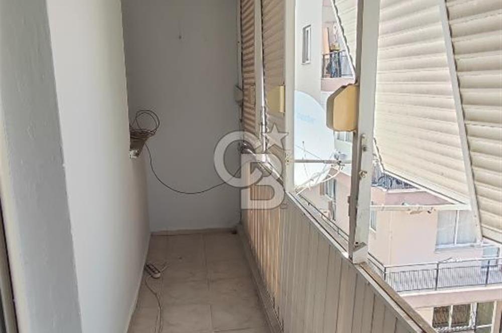 Alaybey İZBAN ve Çarşıya Çok Yakın Kiralık 3+1