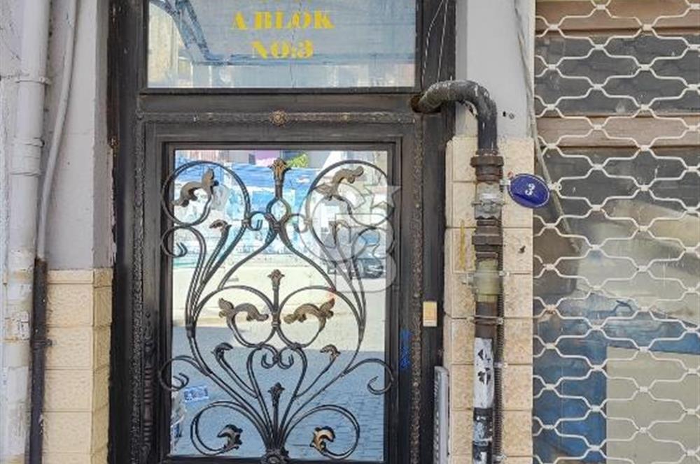 Alaybey İZBAN ve Çarşıya Çok Yakın Kiralık 3+1