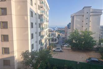 Pendikte şehir manzaralı çok kaliteli bir sitede daire