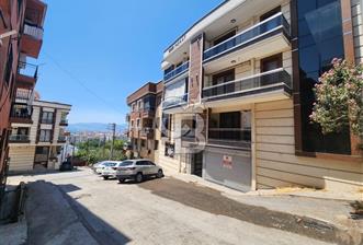 BAYRAKLI EMEK MAHALLESİNDE EBEVEYN BANYOLU SATILIK 2+1 DAİRE