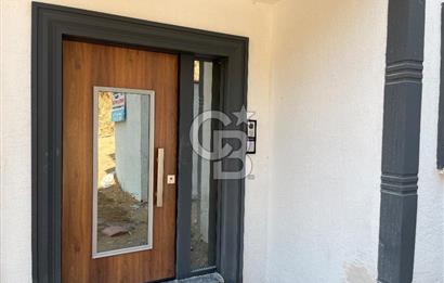 YALOVA ARMUTLU 'DA SATILIK PLAJA 150 M BAHÇELİ LÜKS DAİRE!..