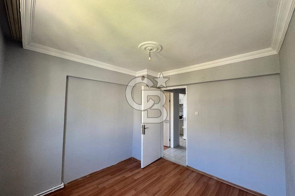 Çiğli Evka-5’te Kapalı Mutfak 2+1 Satılık Daire 