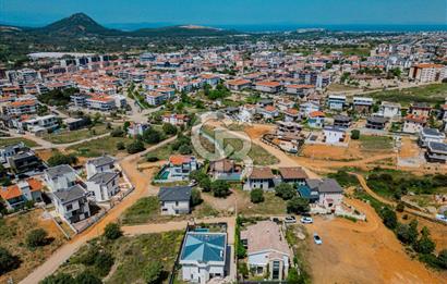 GÜZELBAHÇE, YELKİ'DE ÖZEL HAVUZLU GENİŞ BAHÇEYE SAHİP 5+1 MÜSTAKİL VİLLA 